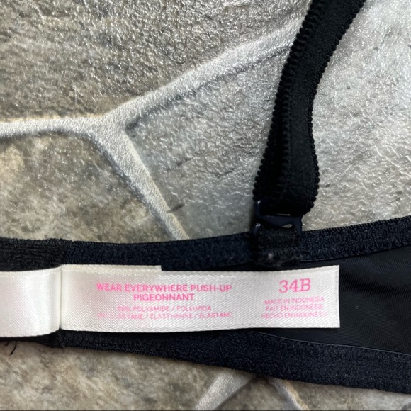 PINK Wear Everywhere Push-Up Bra - Picture 6 of 11